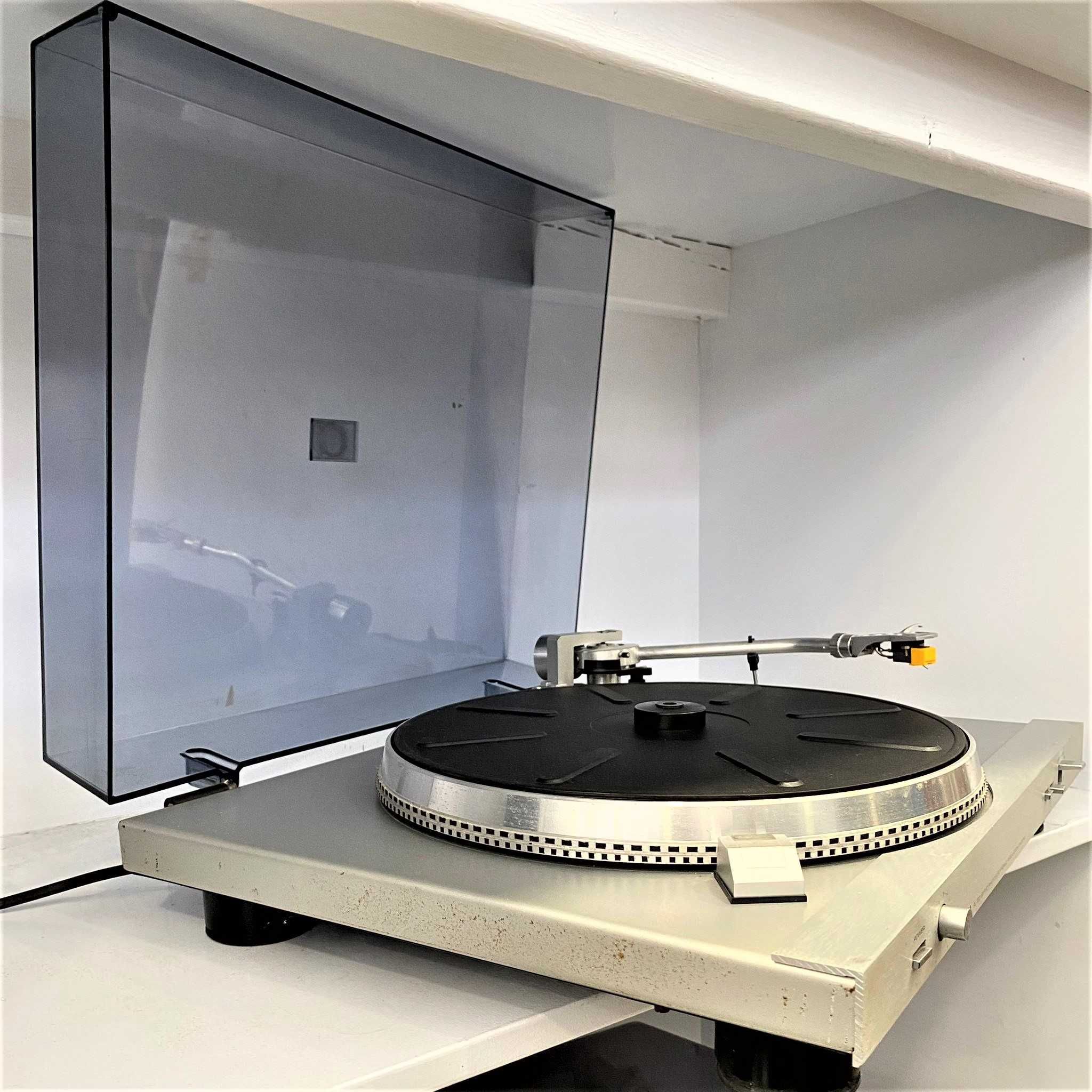 Gira-discos TSUBA PL 730