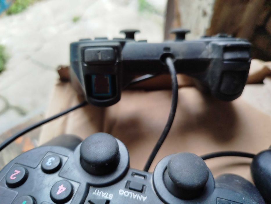 Продам джойстик невідомий