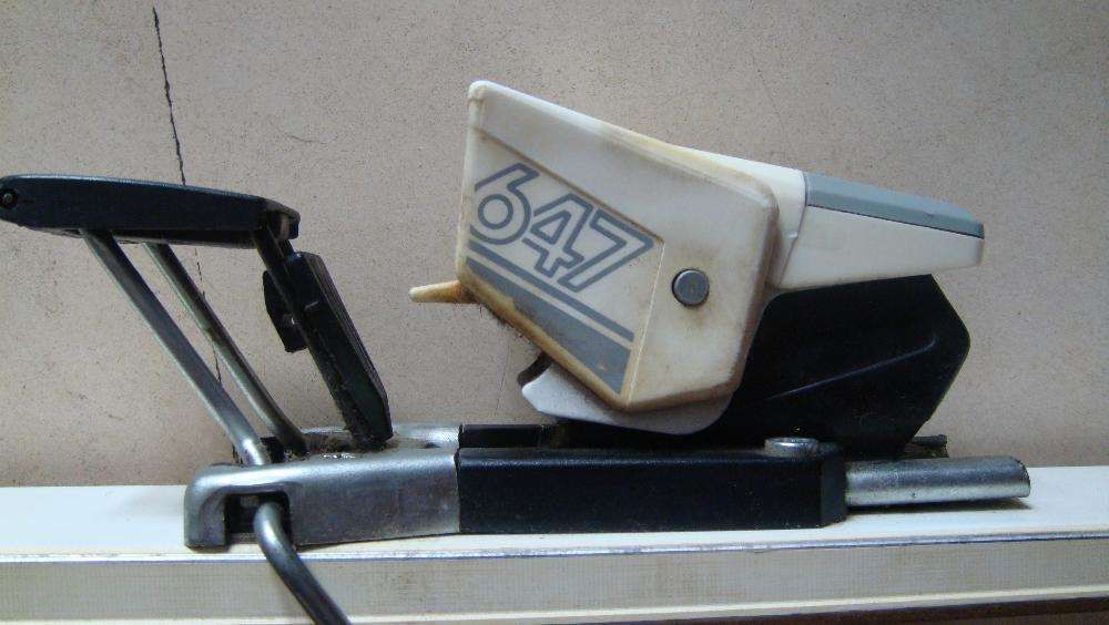 skis e battons rossignol