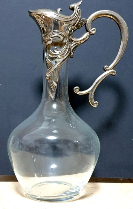 Linda carafe decantador vintage com armação banhado em prata
