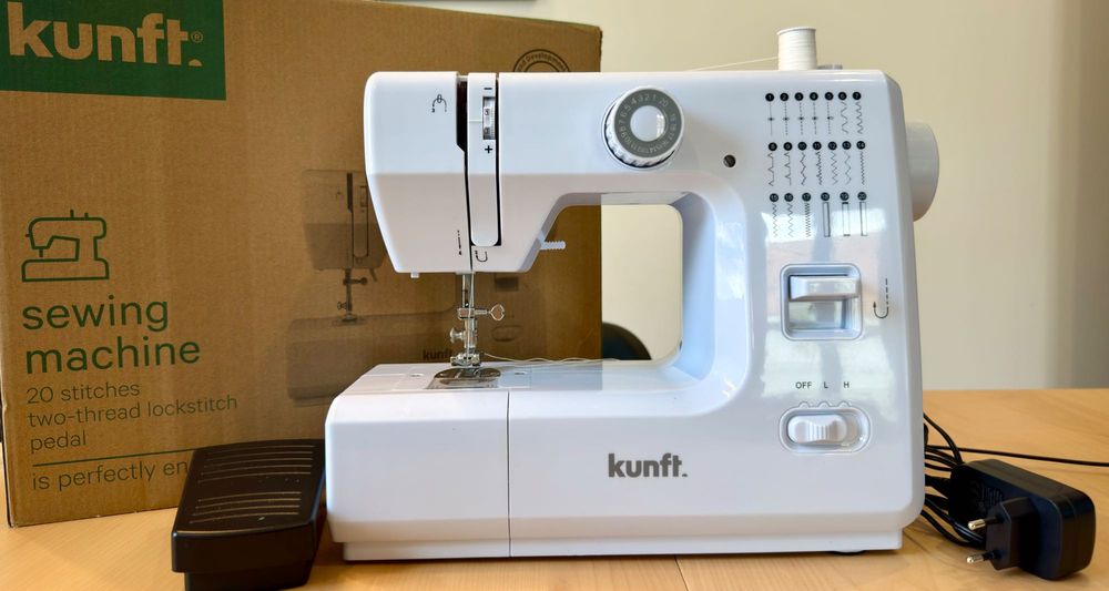 Máquina de Costura Kunft com 20 Pontos