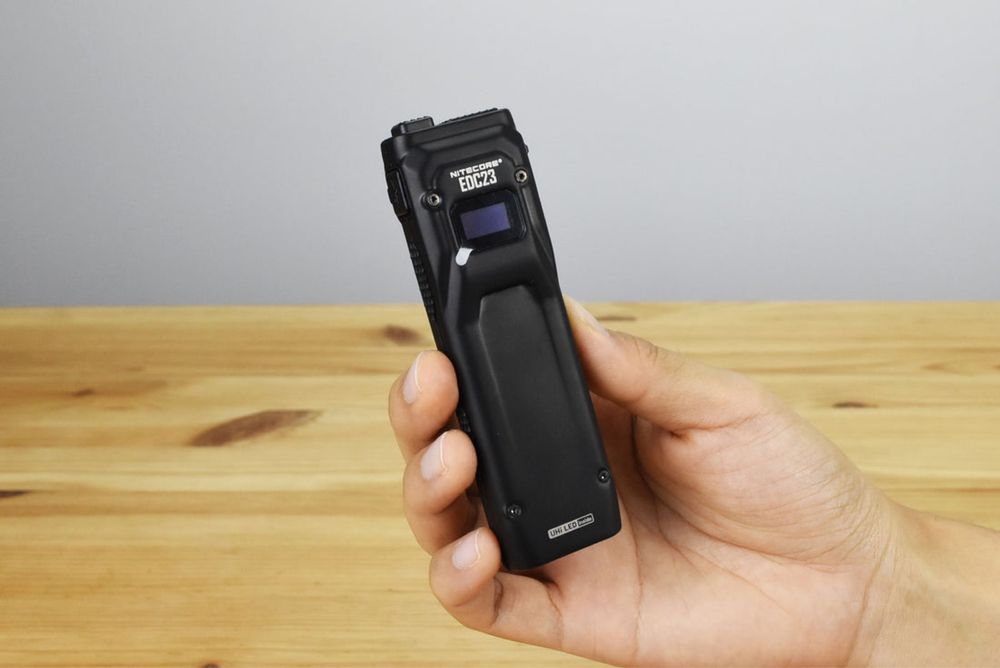 Nitecore EDC23 Потужний карманний ліхтар 2500 Lumen (USB-C)