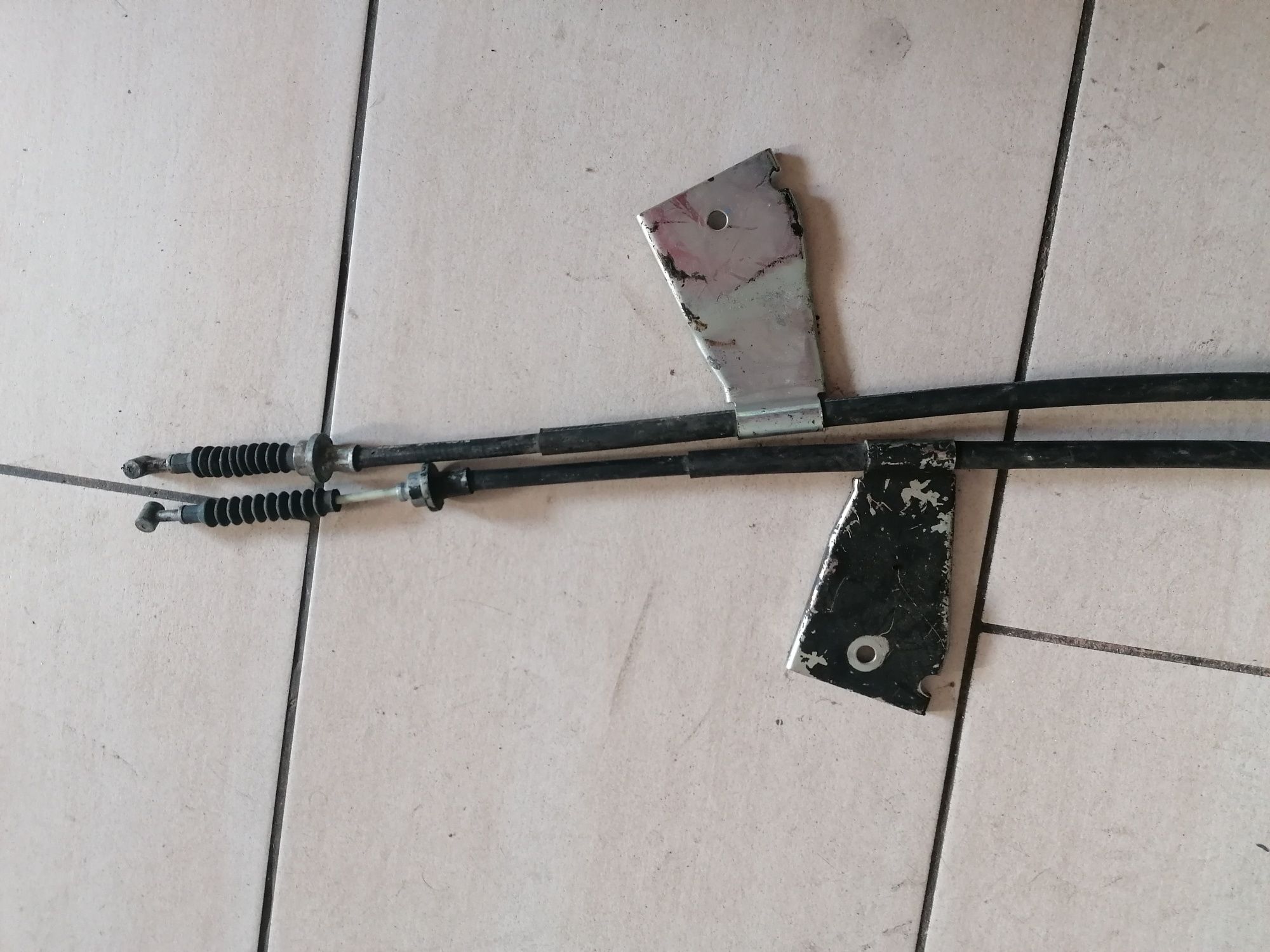 linka linki hamulca ręcznego ISUZU D-MAX
