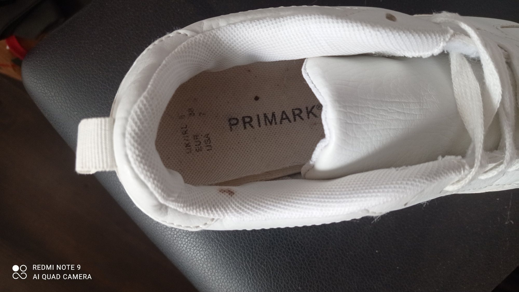 Кросівки primark