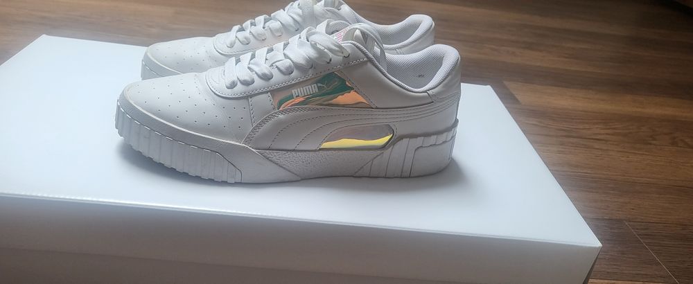 Жіночі кросівки PUMA