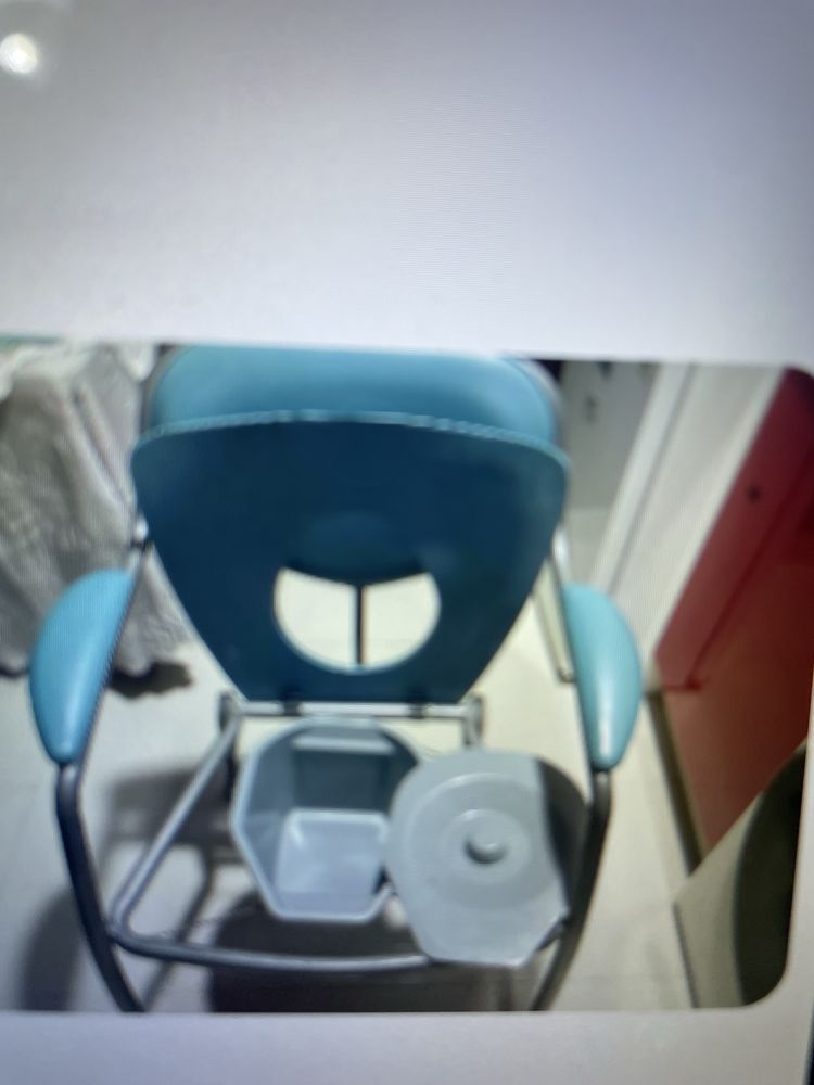 Cadeira de higiene para idosos
