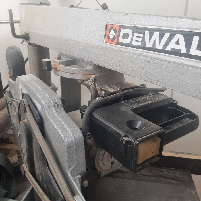Pila dewalt , ukośnica,  pila radialna