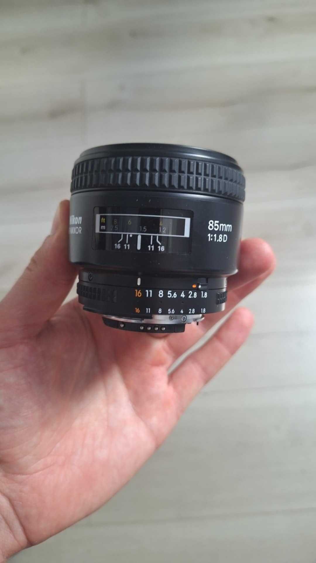 Nikkor AF 85 mm f1.8 D