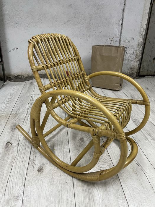 Fotel dziecięcy na biegunach bambusowy rattanowy