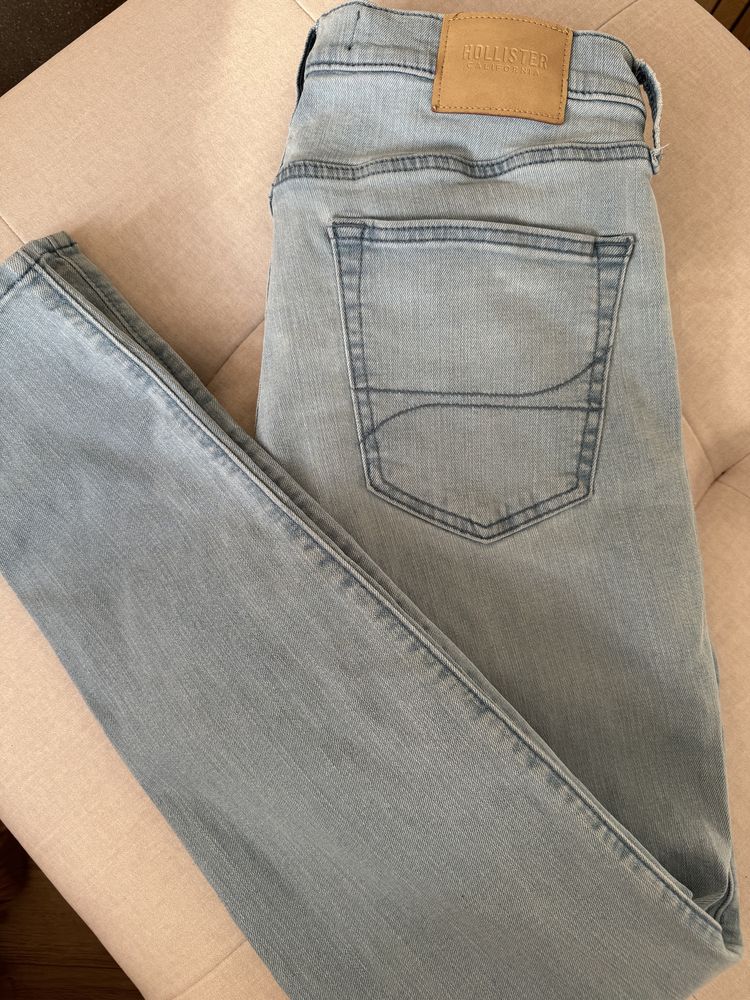 Hollister jasne jeansy super skinny, rozm. W34 L34