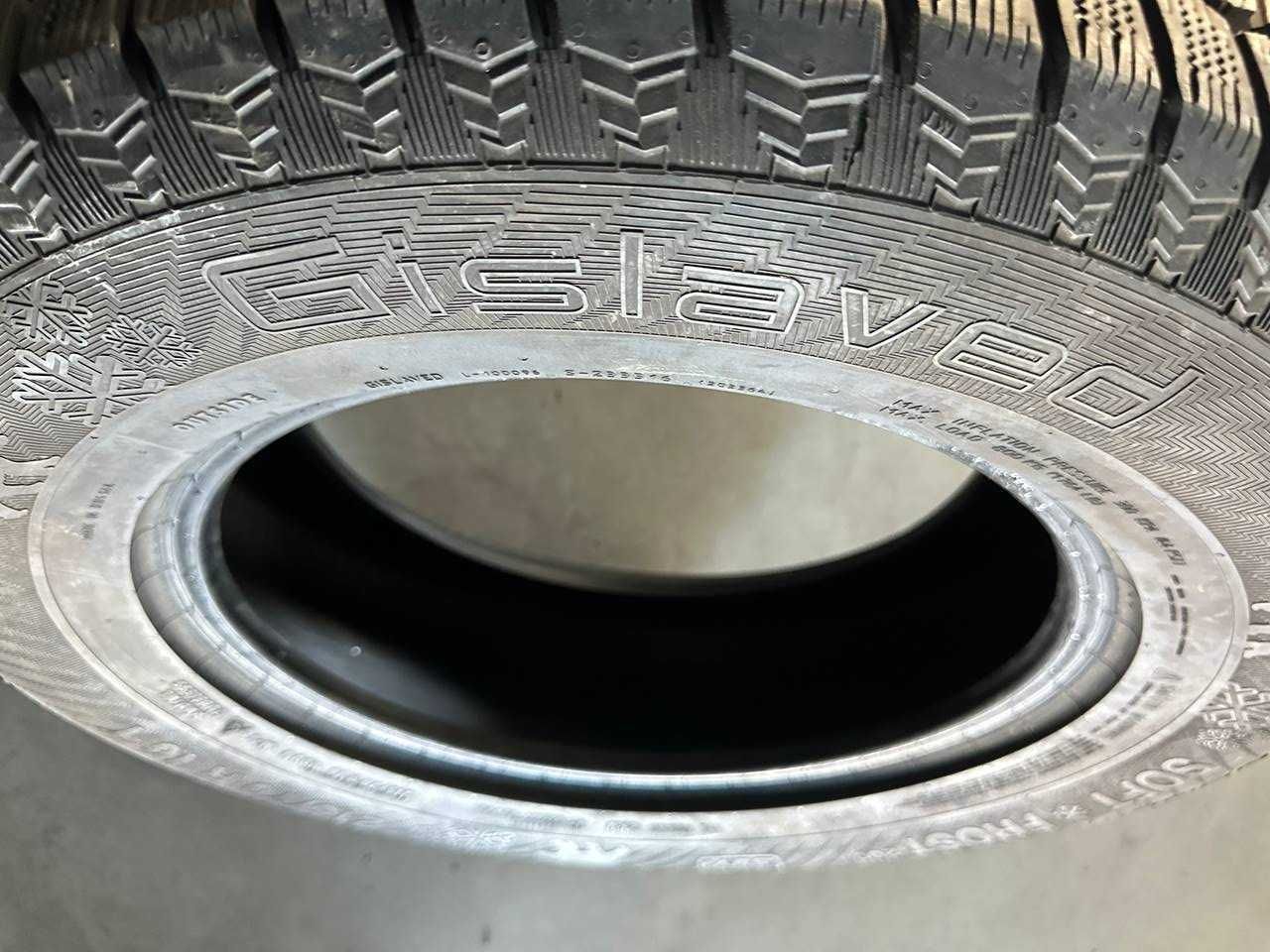 Зимові шини / резина зимняя  215 70  R 16 Gislaved + Nokian
