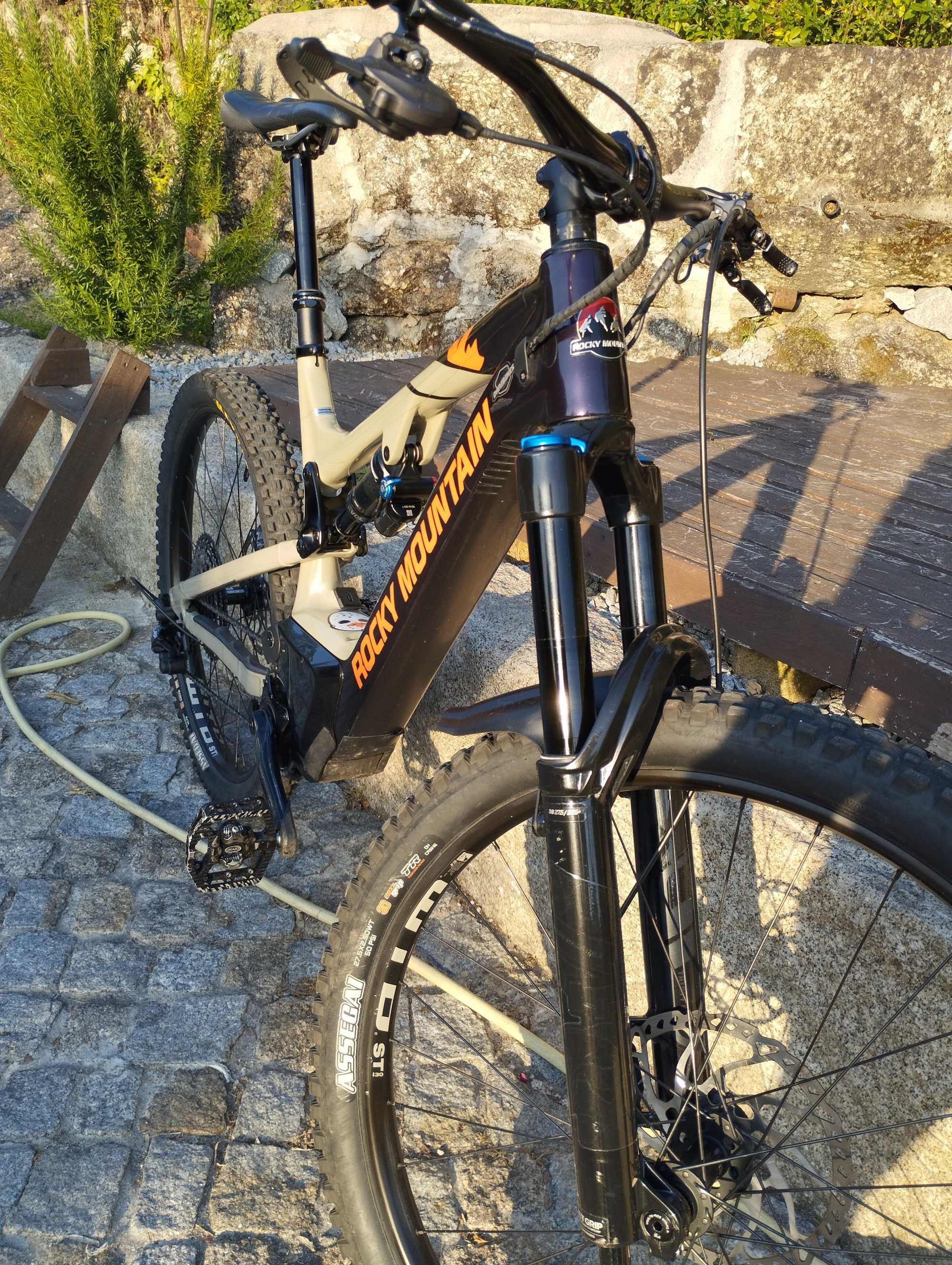 Rocky Mountain power play C70
