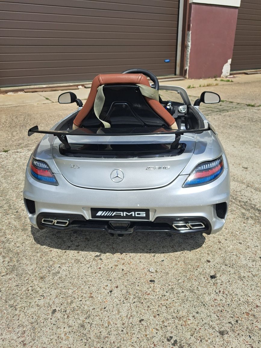 Samochód elektryczny Mercedes-Benz SLS AMG