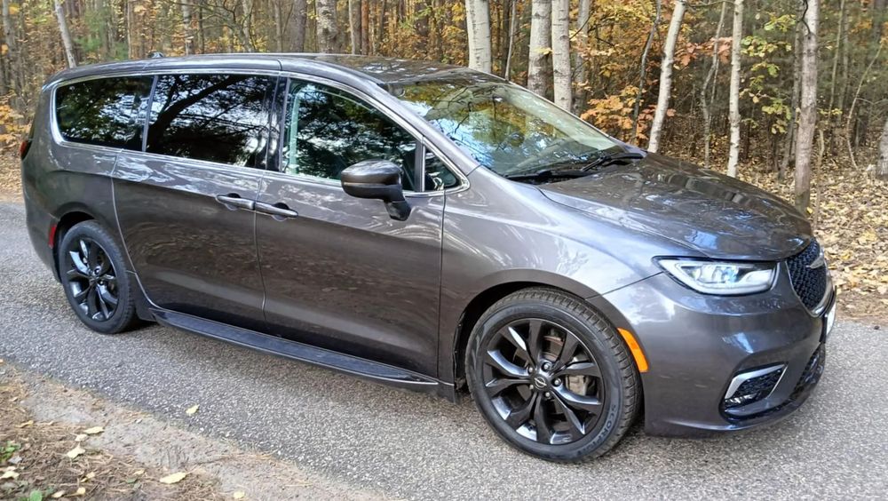 Chrysler Pacifica Touring L