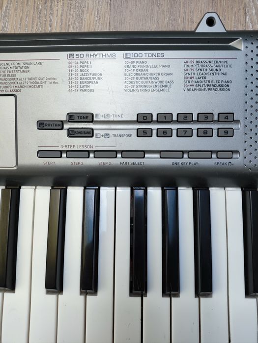 Синтезатор Casio LK-120 Key Lighting System підсвітка клавіш.