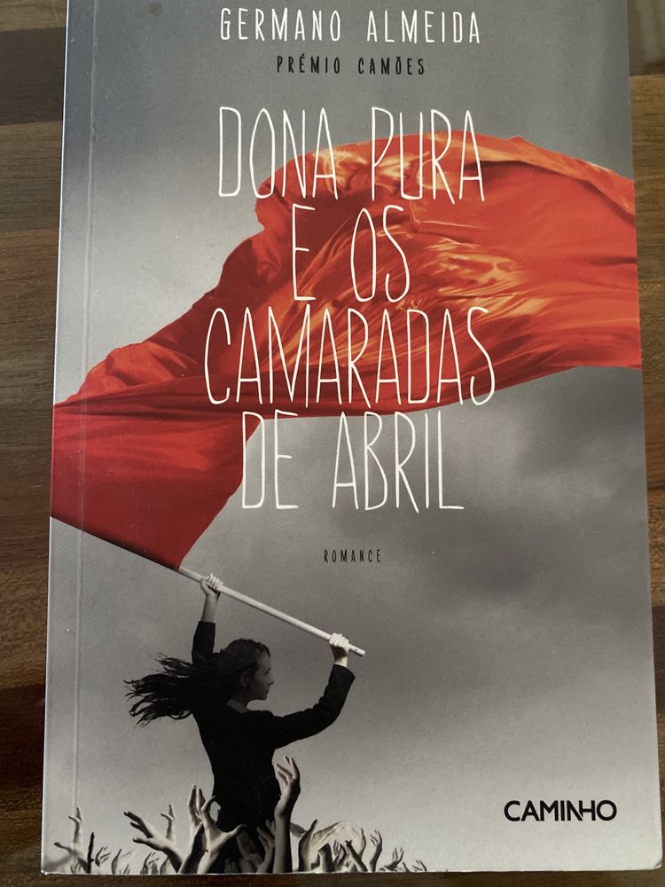 Dona Pura e os Camaradas de Abril, de Germano Almeida