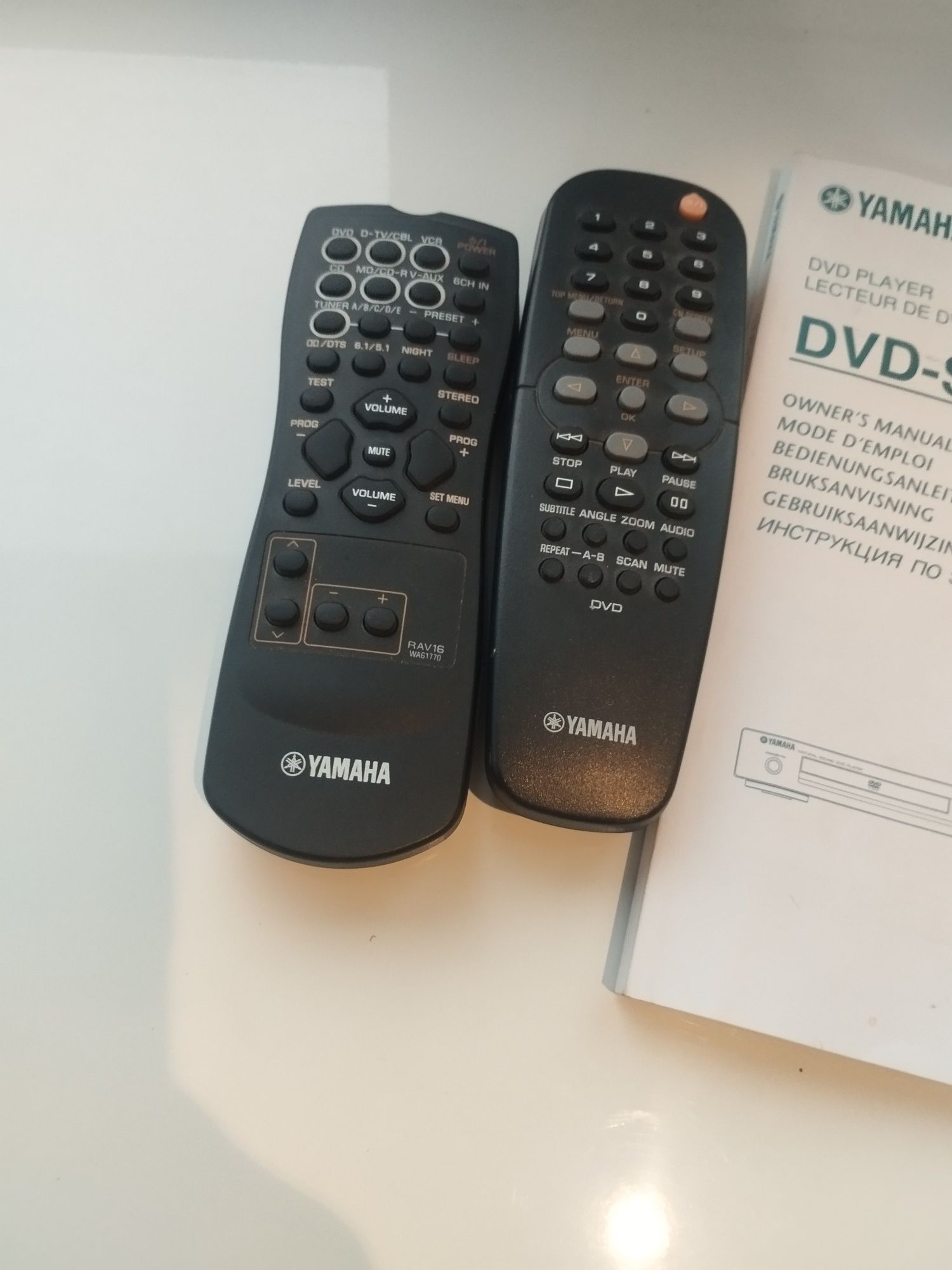 Акустична система, підсилювач, DVD програвач.