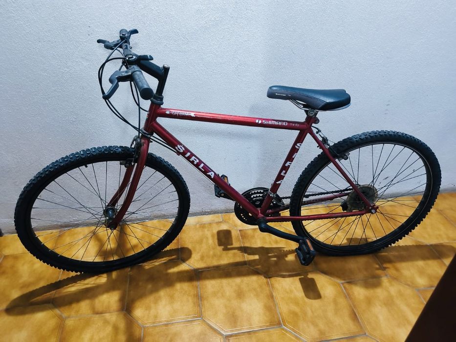 Bicicleta Sirla Shimano Flecha pouco usada e antiga