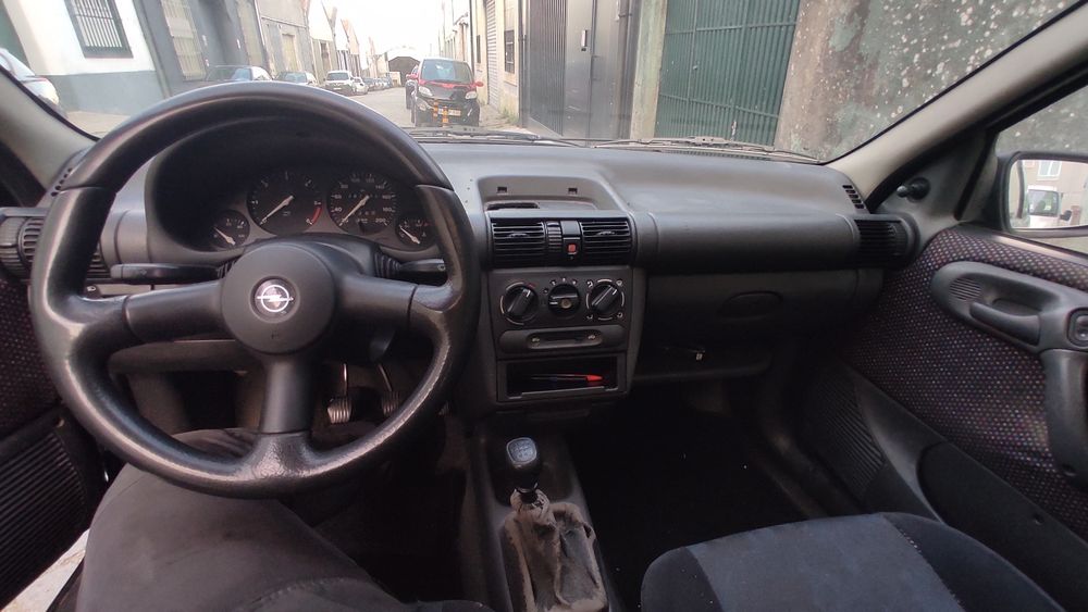 Opel Corsa b 1.5 turbo diesel 5 LUGARES