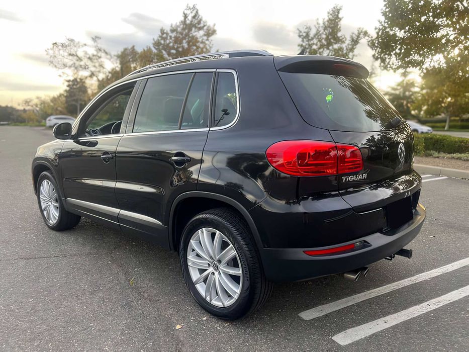 Volkswagen Tiguan      2014