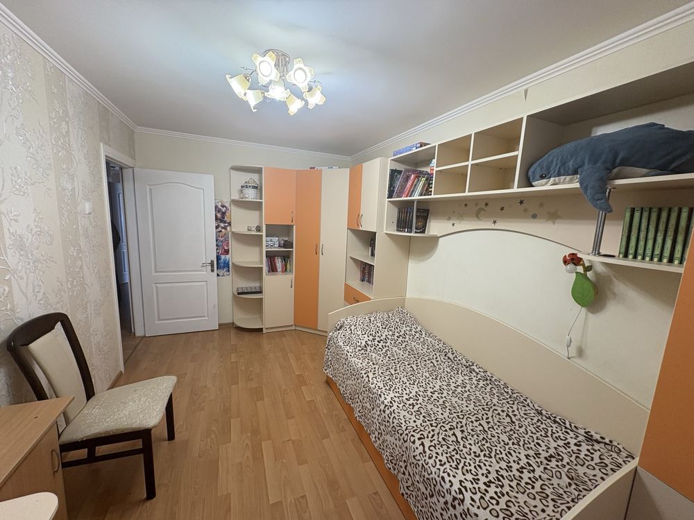 Продаж 3-х кім квартри 2/16 біля Водолію