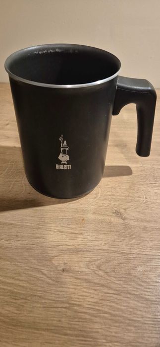 Manualny spieniacz do mleka Bialetti