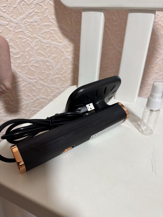 Портативна міні-праска.