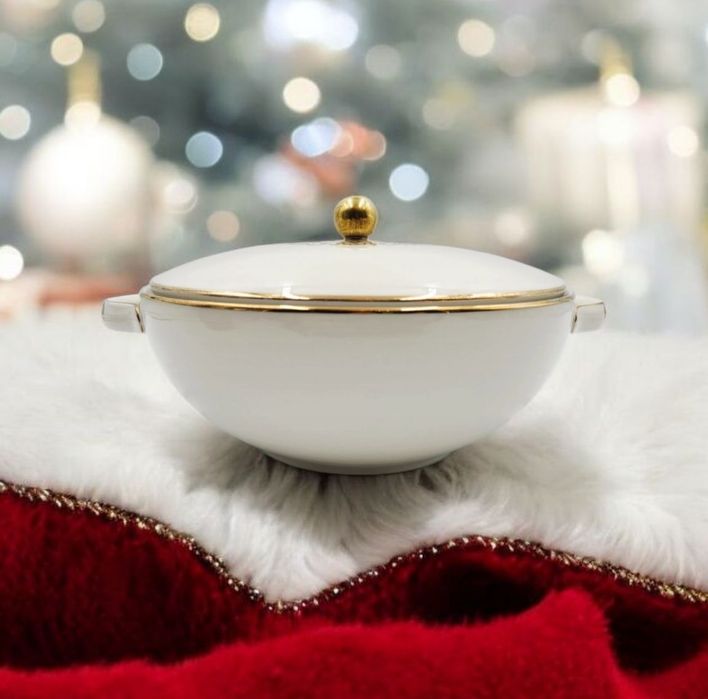 Piękna elegacka porcelanowa sygnowana waza na zupę