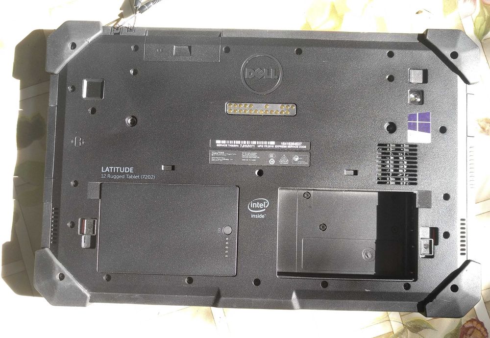 Dell Latitude 7202 Rugged Tablet - CoreM 8GB 500GB SSD WiFi+ BT Win 10