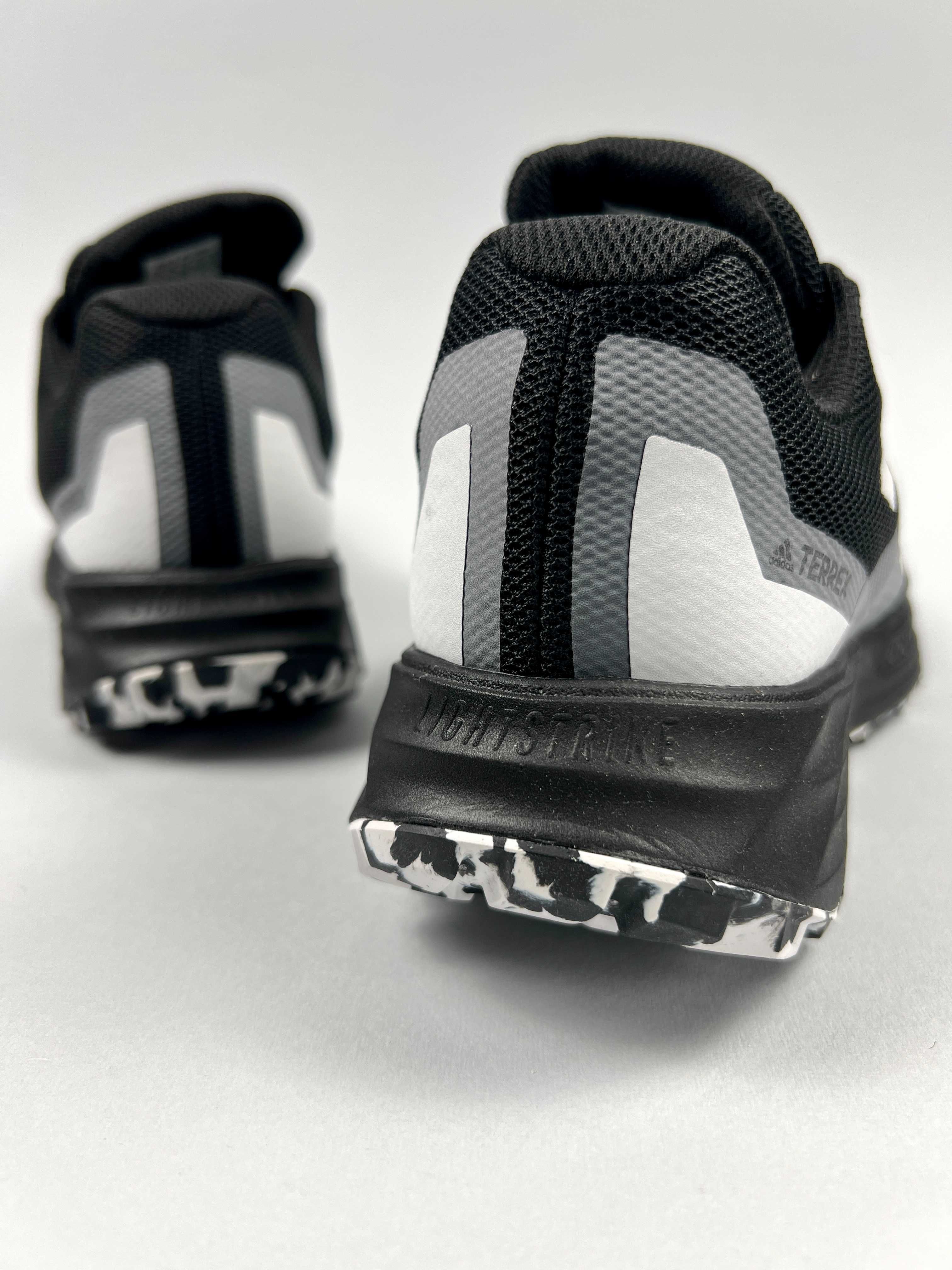 Adidas Terrex жіночі легкі трейлраннінг кросівки
