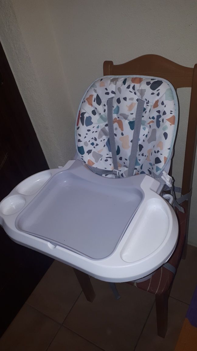 Krzesełko do karmienia Fisher Price