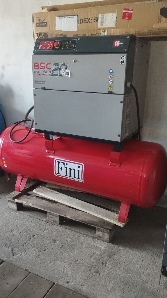 Kompresor srubowy fini 15kw falownik zbiornik 500l