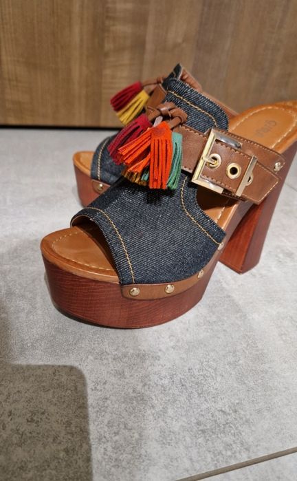 Drewniaki na obcasie platforma 36