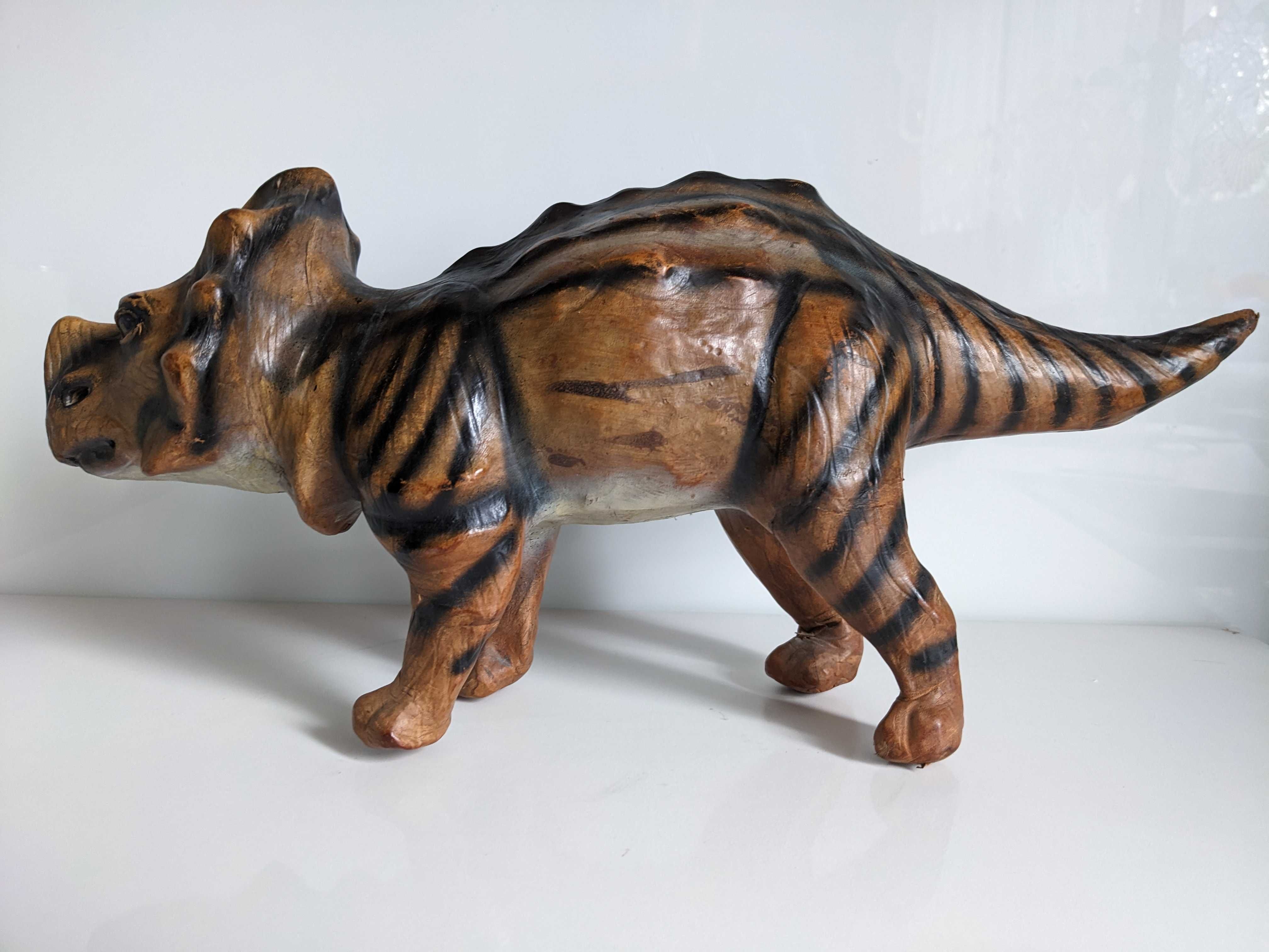 Figurka Jurassic World Dekoracja - Triceratops Kolekcja Dinozaur