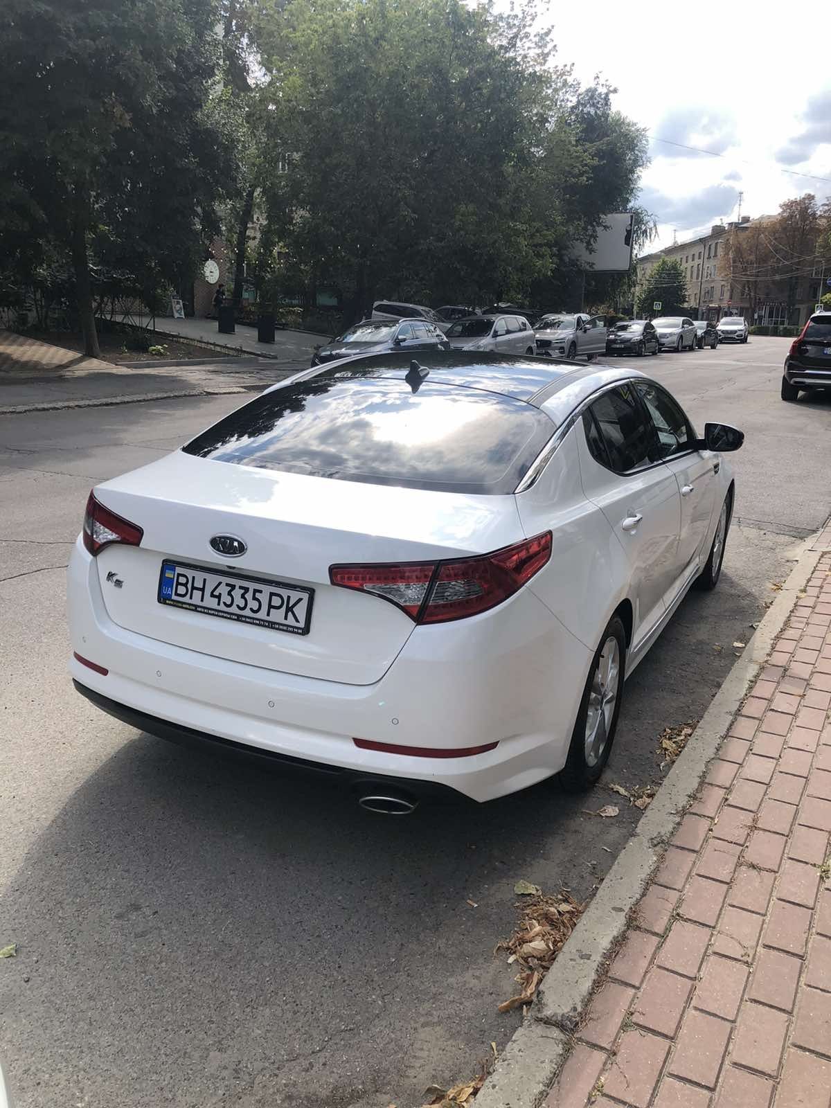 Продаю машину KIA K5