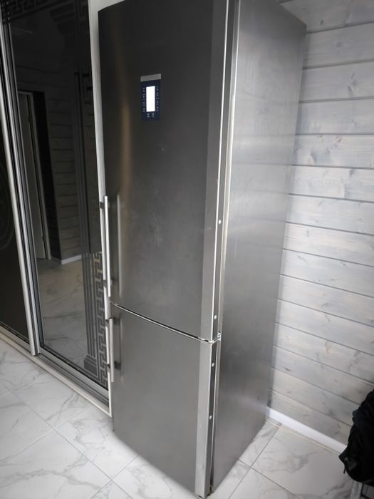 Продам Premium холодильник Liebherr