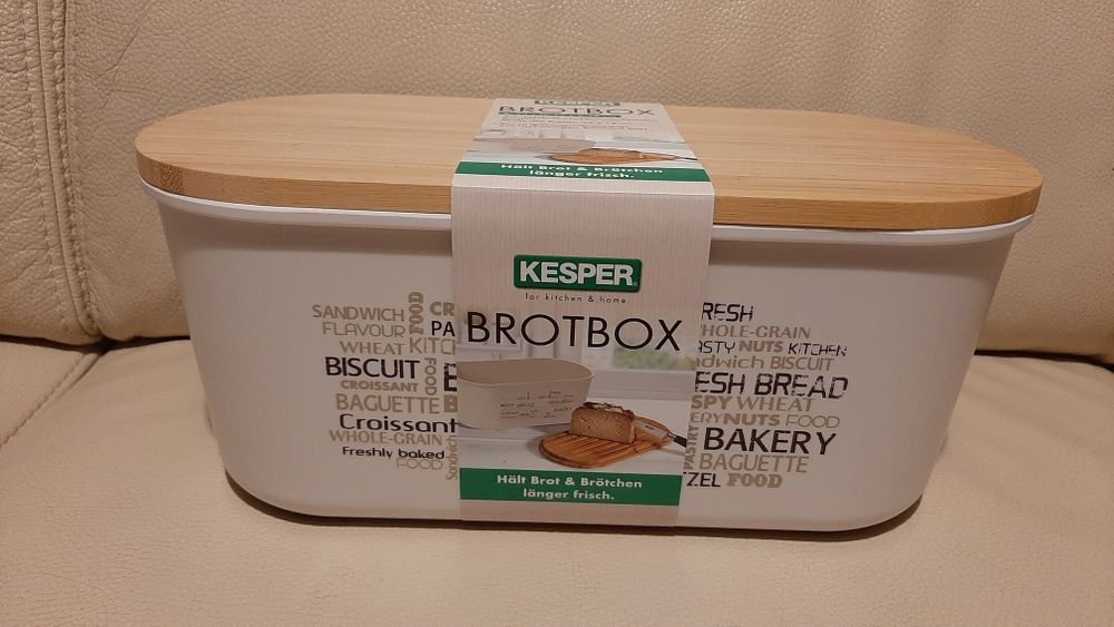 Chlebak Kesper z owalną deską do krojenia 34x18x14