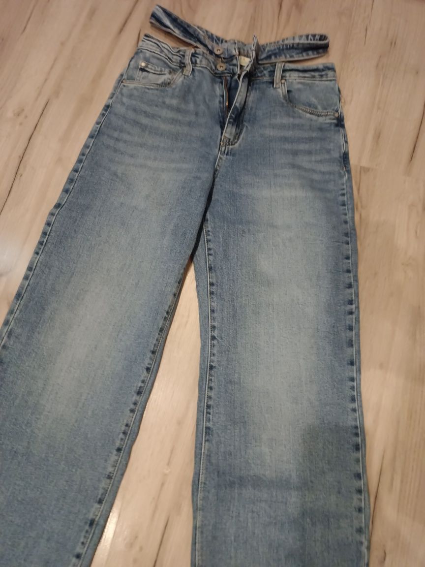 Spodnie jeansowe z wysokim stanem, szerokie nogawki