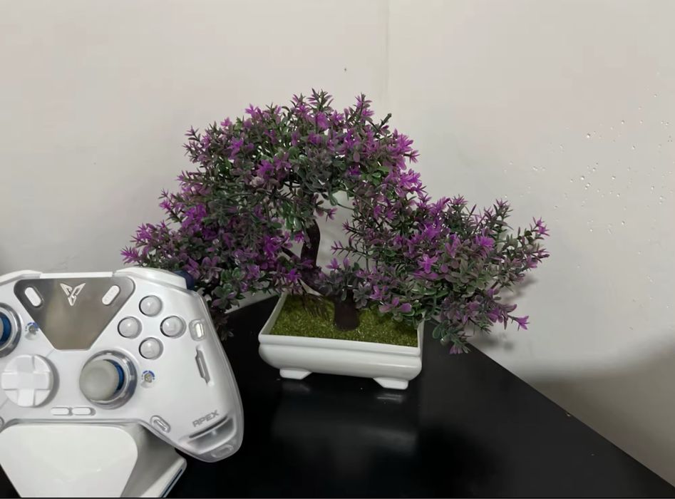 Sztuczne drzewko Bonsai w doniczce to elegancka dekoracja do domu