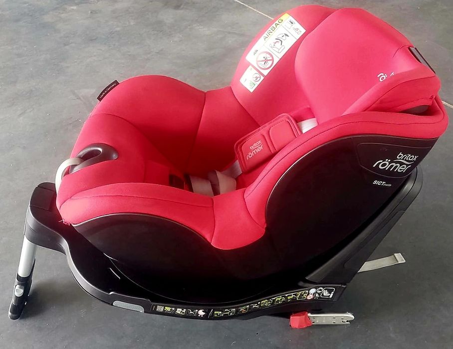 Fotelik samochodowy Britax Römer 360 Dualfix M-isize