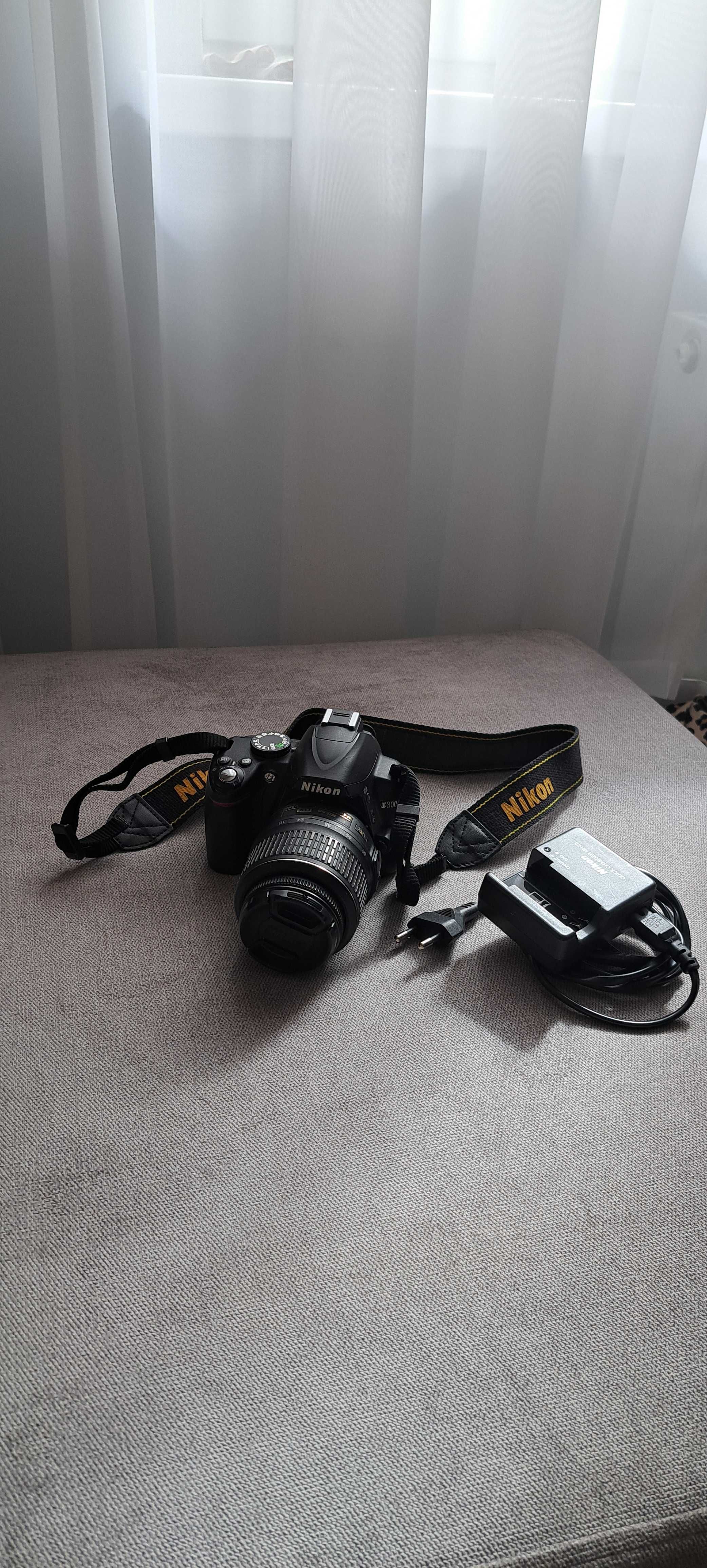 Фотоапарат Nikon D3000 VR 18-55 Kit