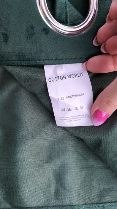 Sprzedam zasłony  butelkowa zieleń.