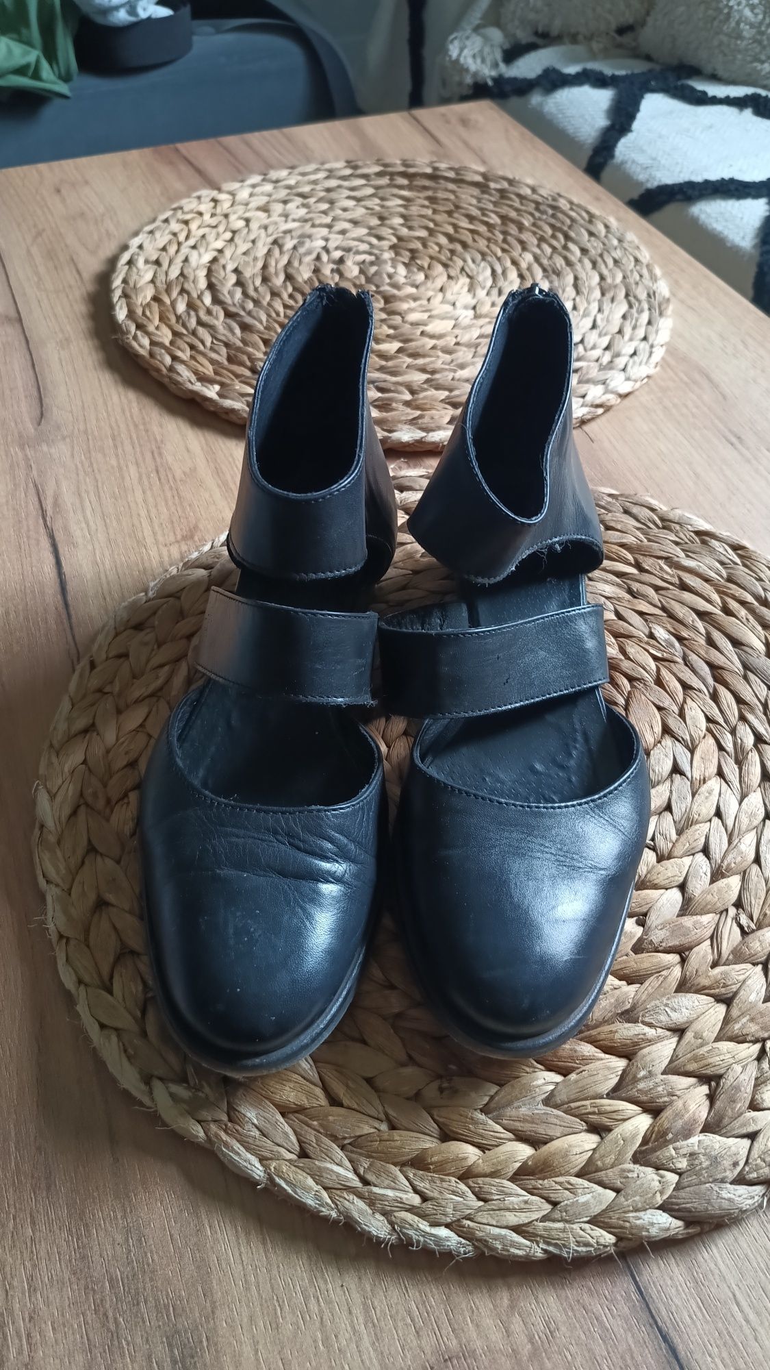 Bata botki skóra naturalna paski ,wygodne 39 bdb