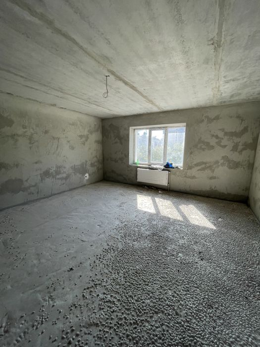 Продаю 3к .кв. новострой в центре Садовая