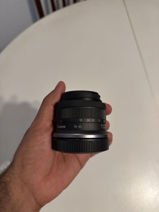 Câmara mirrorless Canon EOS R7