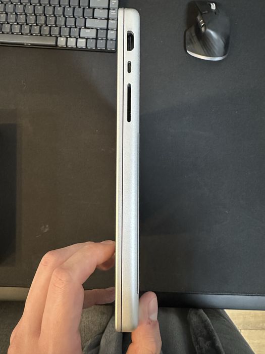 MacBook Pro 14-inch (MKGT3LL/A) M1 PRO 16/1TB SSD