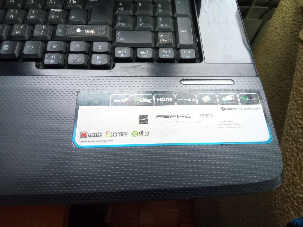 Ноутбук Acer Aspire 8730 с гигантским экраном 19 дюймов