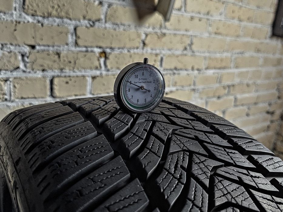 Зимові 225/40r18 Dunlop | 2023 | 9/4.5mm | Germany | Преміум шини