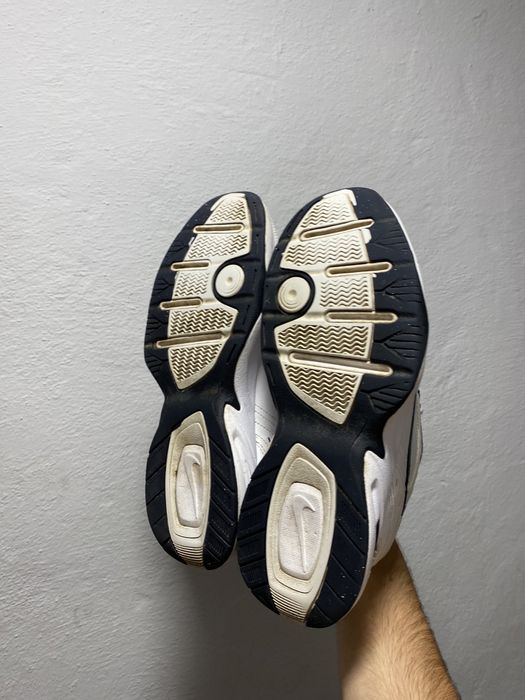 Оригінальні кросівки Nike Air Monarh