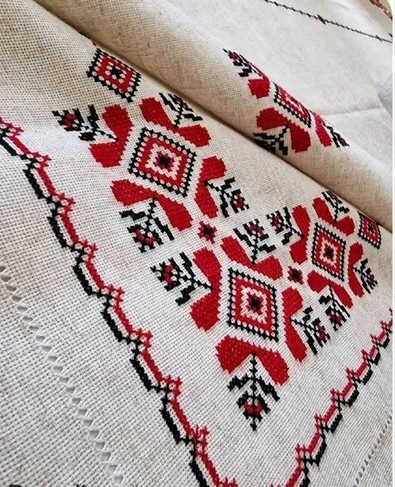 Вишита лляна скатертина "Українська". Ручна робота